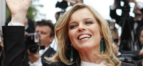 Eva Herzigová v Cannes