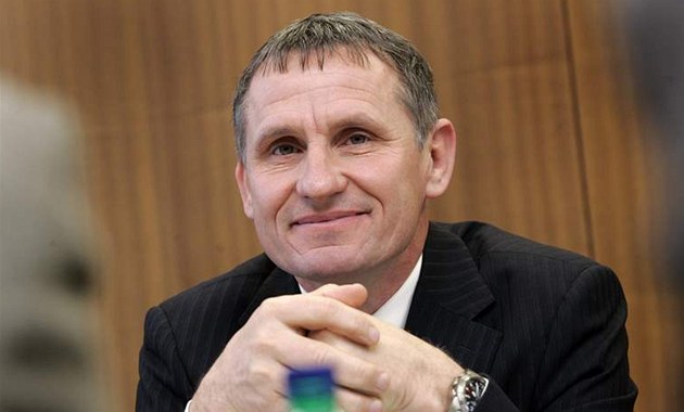 Ji�í �unek obhájil senátorský post a lidovce vytáhl k úsp�chu v krajských volbách.