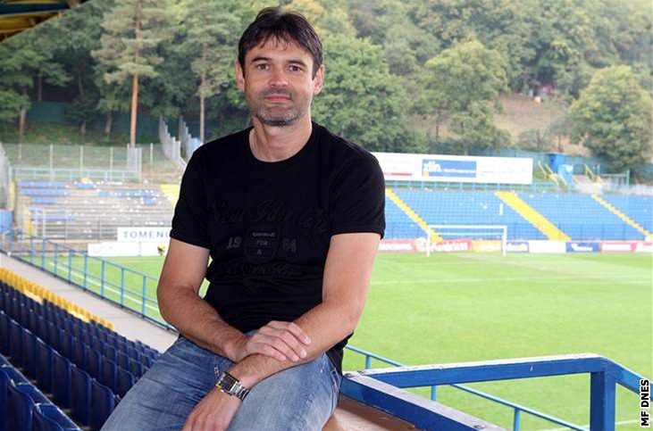 Ladislav Miná�