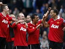 MÁME TITUL! Hrái Manchesteru United oslavují zisk anglického titulu.