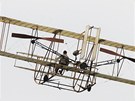 Replika prvn�ho motorov�ho letadla Wright p�i Aviatick�m dnu v Kun�tic�ch (14. kv�tna 2011)