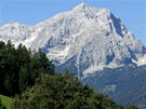 Mountainbikei ped siluetou hory Grosser Priel