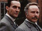 Edward Hardwicke (vpravo) v sérii o Sherlocku Holmesovi