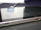 Reproduktory a univerzálí konektor tabletu HP Slate 500
