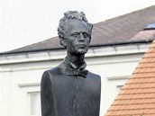 V ervenci 2010 byl v parku v Jihlav odhalen pomnk skladatele Gustava Mahlera a do msta pijel i prezident Klaus. 