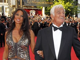Jean-Paul Belmondo a Barbara Gandolfiová v Cannes