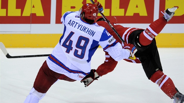 KANAĎANÉ LÉTALI. Ruský útočník Arťuchin řádil i v semifinále proti Kanadě. 