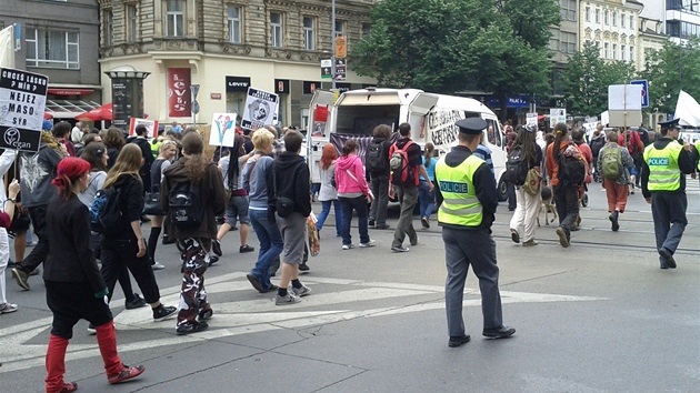 V Praze se uskute�nila Veggie Parade, akce vegetarián� a ochránc� práv zví�at