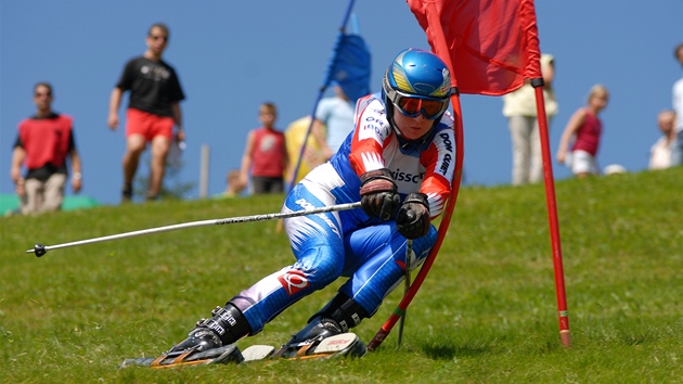 Ú�adující dvojnásobná mistryn� sv�ta v ly�ování na tráv� Zuzana Gardavská
