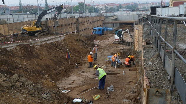 Pi stavb tunelu Blanka nali archeologové ran stedovké pohebit. 