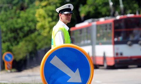 Trolejbus srazil chodkyni na kiovatce Cejlu a Kolit. (Ilustraní snímek)