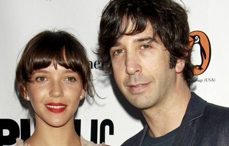 David Schwimmer s manelkou Zoe Buckmanovou