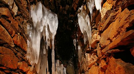 Podzemn jeskyn v Heben.