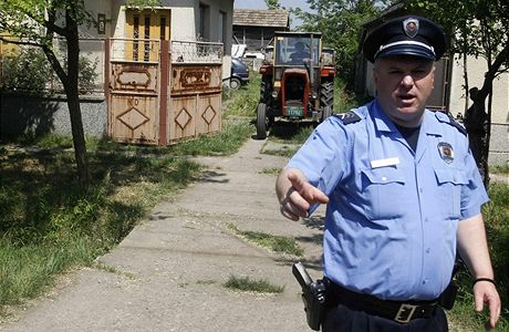 Dm Ratka Mladie v severosrbském Lazarevu te steí policie.