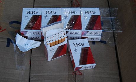 ei si kupují nejlevnjí "supermarketové" cigarety, tradiní znaky tím trpí