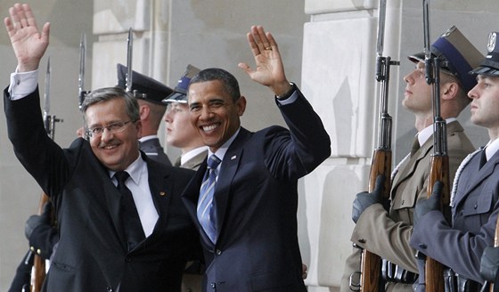 Americký prezident Barack Obama se svým polským protjkem Bronislavem Komorovským. (27. kvtna 2011)