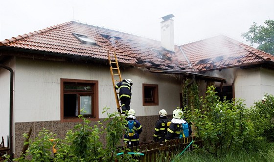 Požár rodinného domu v Jeníčkově Lhotě na Táborsku