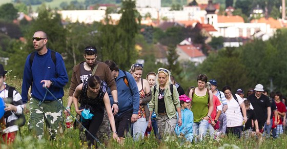 Turisté na 46. roníku pochodu Praha-Price