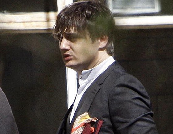 Pete Doherty si pjde odsedt plroní trest za drení drog 