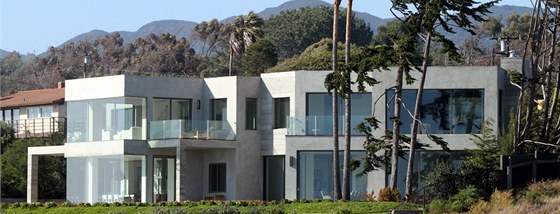 Manelé Beckhamovi si pronajali v Malibu luxusní letní sídlo.
