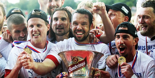 Vrbovi jsme občas volali ve tři ráno, směje se Kolář. Na titul mysleli rok dopředu