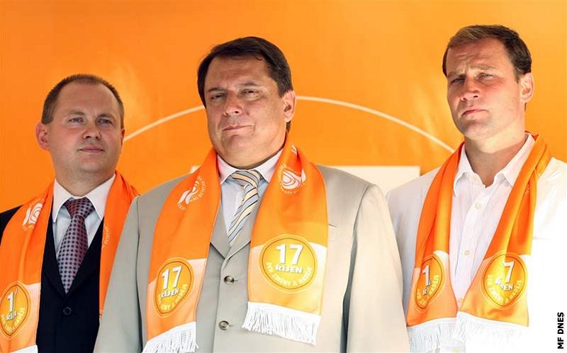 �SSD p�ebarvila politickou mapu do oran�ova, ODS u� na tom st�í mohla n�co zm�nit.