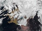 Snímek z druice Evropské meteorologické sluby ukazuje íení popela (23. kvtna 2011)