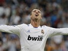 TYICÁTÁ RADOST. Cristiano Ronaldo z Realu Madrid slaví tyicátý gól v sezon.