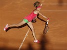 OSTRÝ SERVIS. Slovenská tenistka Daniela Hantuchová se opela do podání v utkání se Svtlanou Kuzncovovou.  
