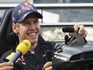 V DOBRÉM ROZMARU. Jak by ne, kdy Sebastian Vettel první trénink na Velkou cenu Monaka formule 1 ovládl.