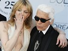 Karl Lagerfeld s Courtney Love v Cannes (2011)