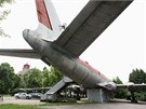 Známé olomoucké letadlo, sovtský Tupolev TU-104A, které stojí u bazénu od roku...