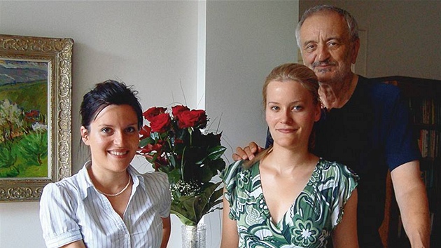 Milan Lasica s dcerami Hanou a ofií - Rodinná oslava s manelem a dcerami...