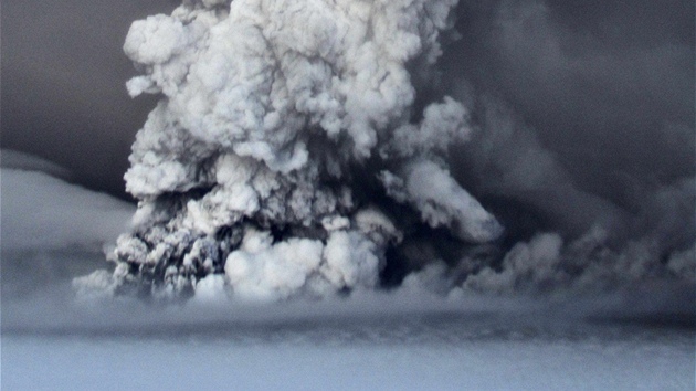 Na Islandu se probudila sopka Grímsvötn (22. kvtna 2011)