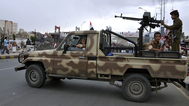 V jemenské Saná dochází k ostrým stetm (25. kvtna 2011)