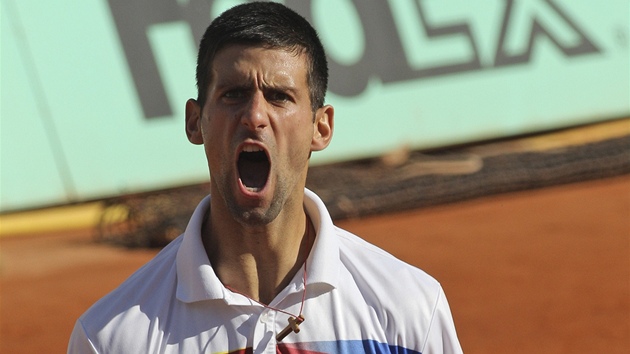 Novak Djokovi se raduje z dalí výhry