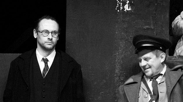 Z p�edstavení pra�ského Divadla Na zábradlí �eská válka - Igor Chmela a Petr...