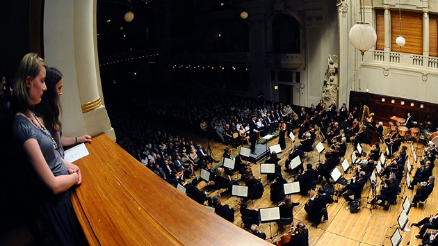 Newyorské filharmonie zahrála 24. kvtna v Obecním dom v Praze v rámci 66. roníku mezinárodního hudebního festivalu Praské jaro 2011