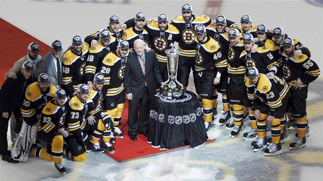 Hokejisté Bostonu Bruins slaví vít�zství ve Východní konferenci NHL a postup do finále Stanley Cupu.