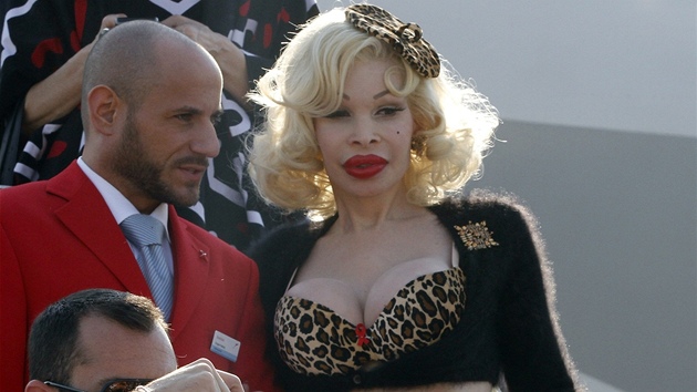 Amanda Lepore pijela do Vídn na charitativní akci Life Ball (2011)