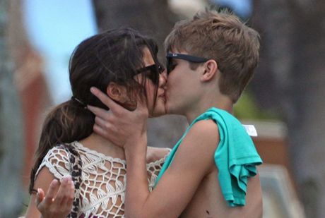 Justin Bieber a Selena Gomezová na Havaji