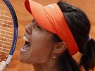 Li Na se raduje z postoupu do tvrtfinále Roland Garros