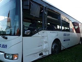 Na Znojemsku se v ter rno srazil kamion s autobusem, sedm lid skonilo v nemocnici.