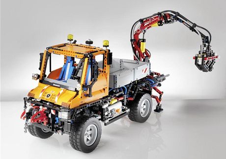 Mercedes-Benz Unimog jako stavebnice Lego