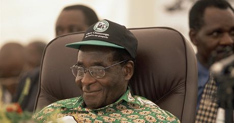 Robert Mugabe na archivním snímku