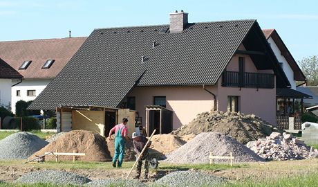 Na sídliti Klafar na severozápadním okraji áru nad Sázavou by mly vyrst dalí rodinné domky. Parcely, na nich budou stát, budou zejm patit k nejdraím v kraji. Ilustraní snímek.