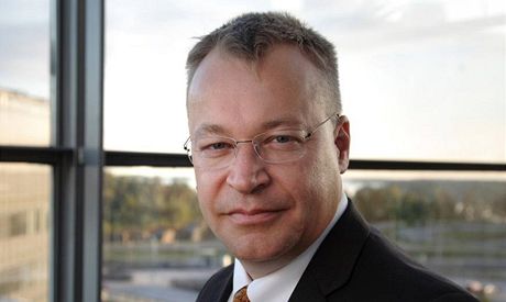 Stephen Elop, výkonný editel Nokie, pálil do vlastních ad