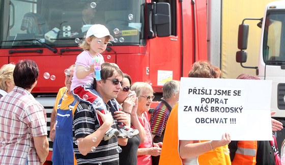 Za jihovýchodní obchvat Havlíkova Brodu obyvatelé msta v minulosti protestovali. Píprava stavby vak dodnes stojí na sporu s majitelem posledního pozemku.