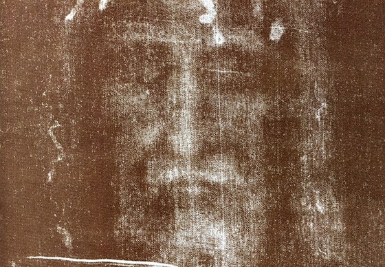 Portrét Jeíe Krista na Turínském plátn.