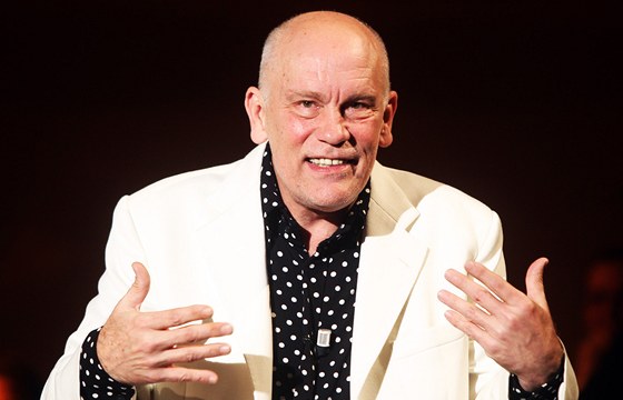 John Malkovich pi pedstavení Pekelná komedie v rámci Praského jara 2011